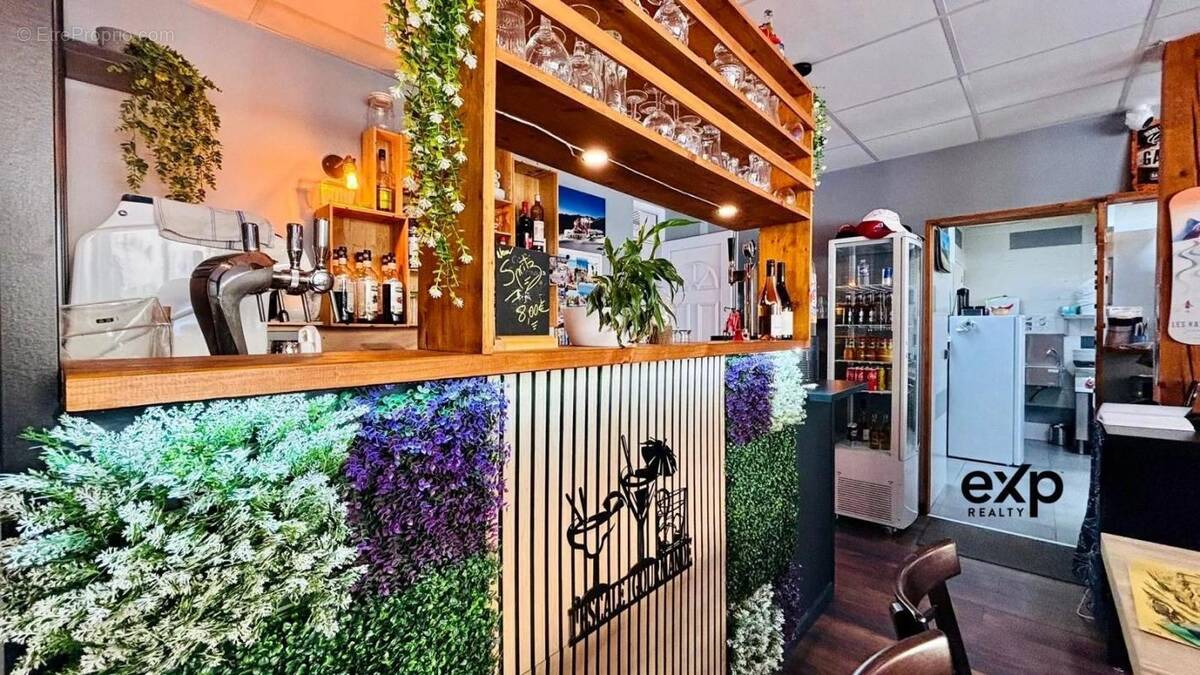 Commerce à SAINT-AVRE