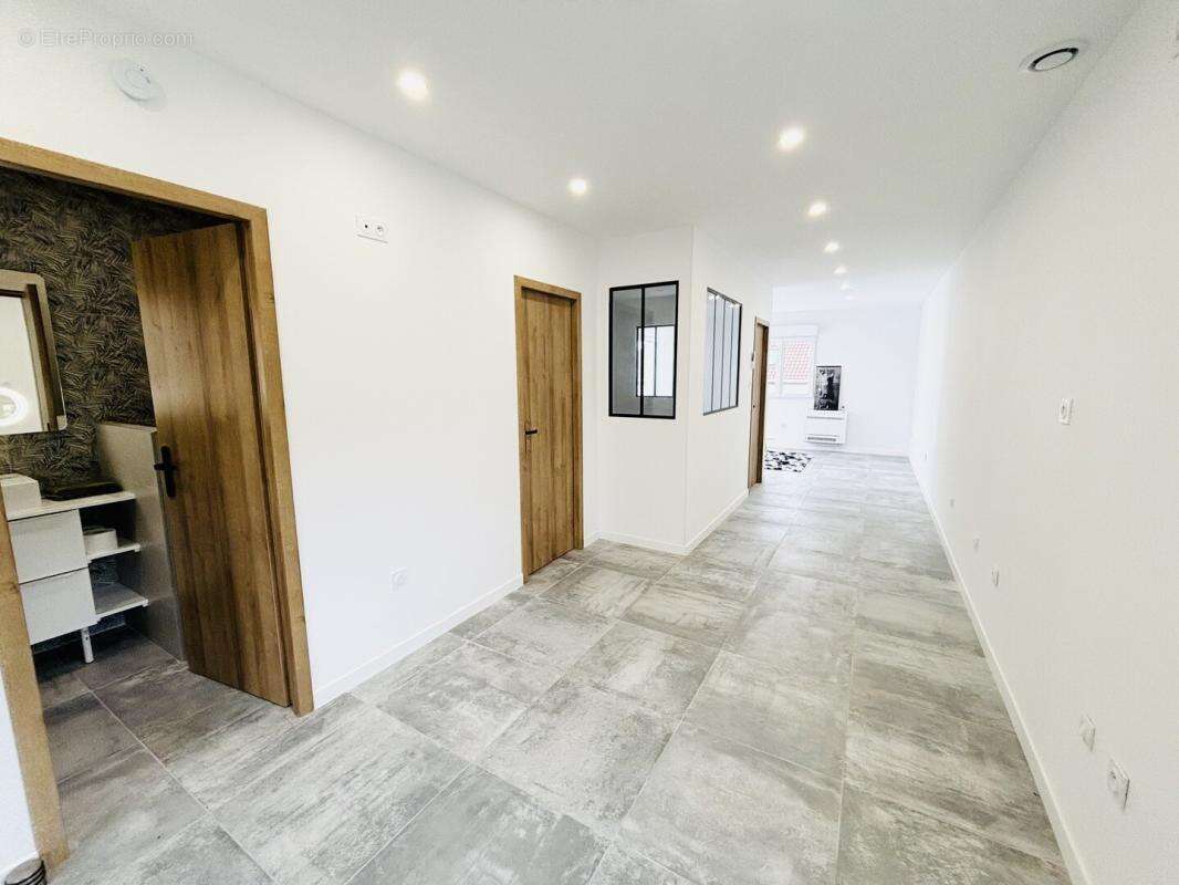 Maison 5p 155m2 terrain 811m2 - photo 5