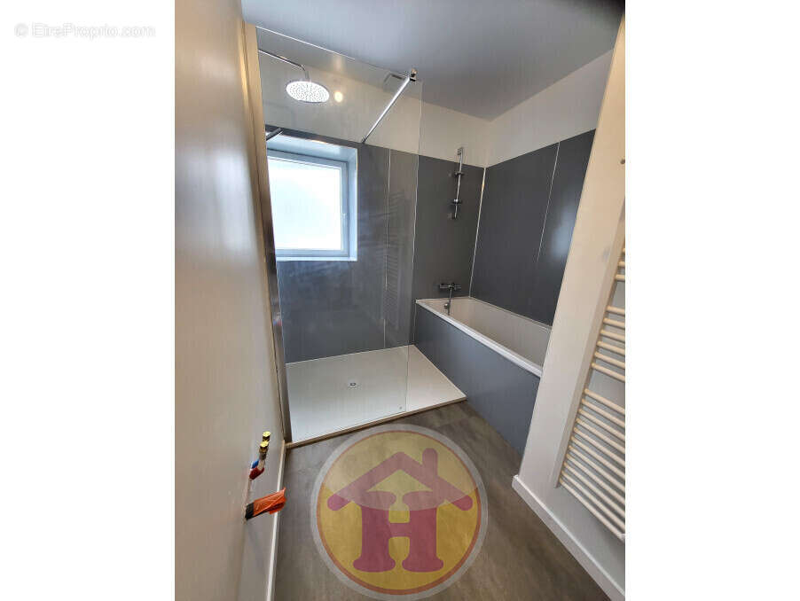 Appartement à SAINT-JUNIEN