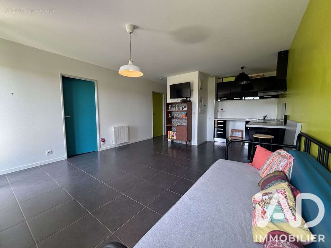 Photo 2 - Appartement à SAINT-JULIEN-EN-BORN