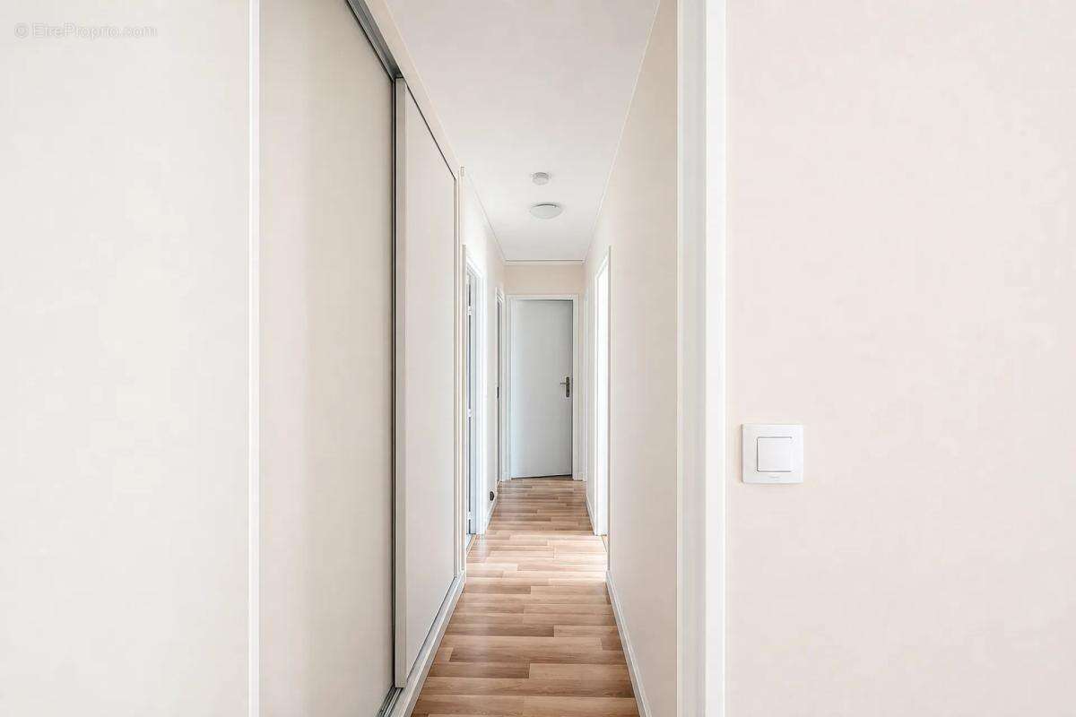 Appartement de 4 pièces de 84 m2 en vente à Nogent-sur-Oise - photo 7