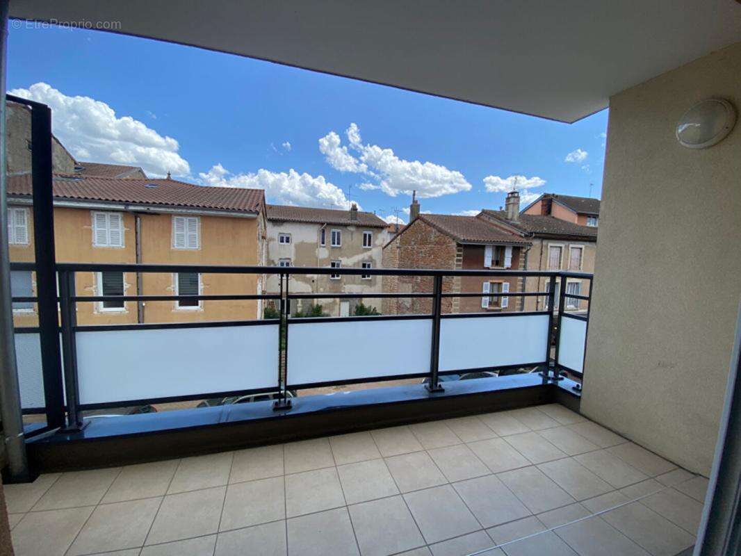 Appartement à SAINT-LAURENT-SUR-SAONE
