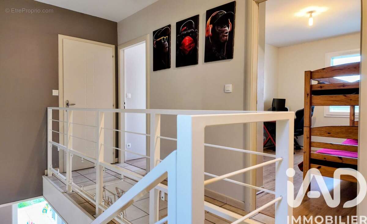 Photo 8 - Maison à SAINT-JEAN-BONNEFONDS