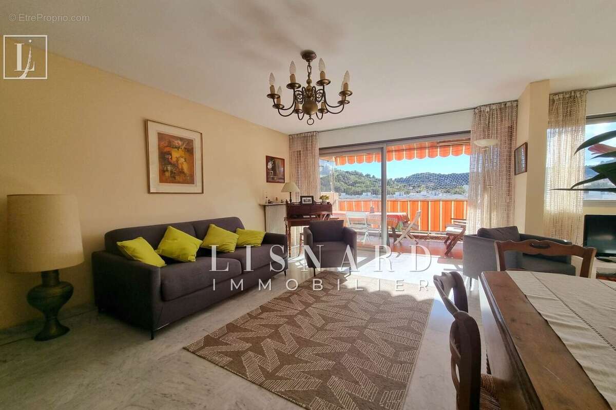 Appartement à VALLAURIS