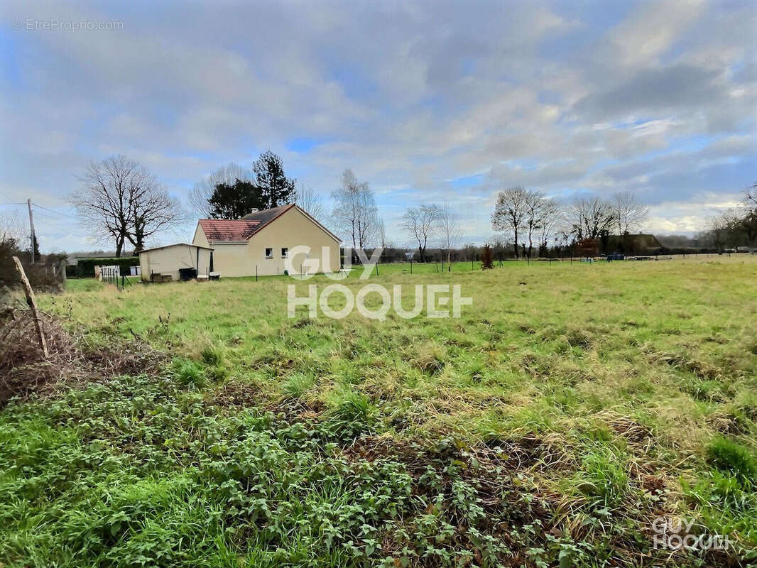 Terrain à BERNAY