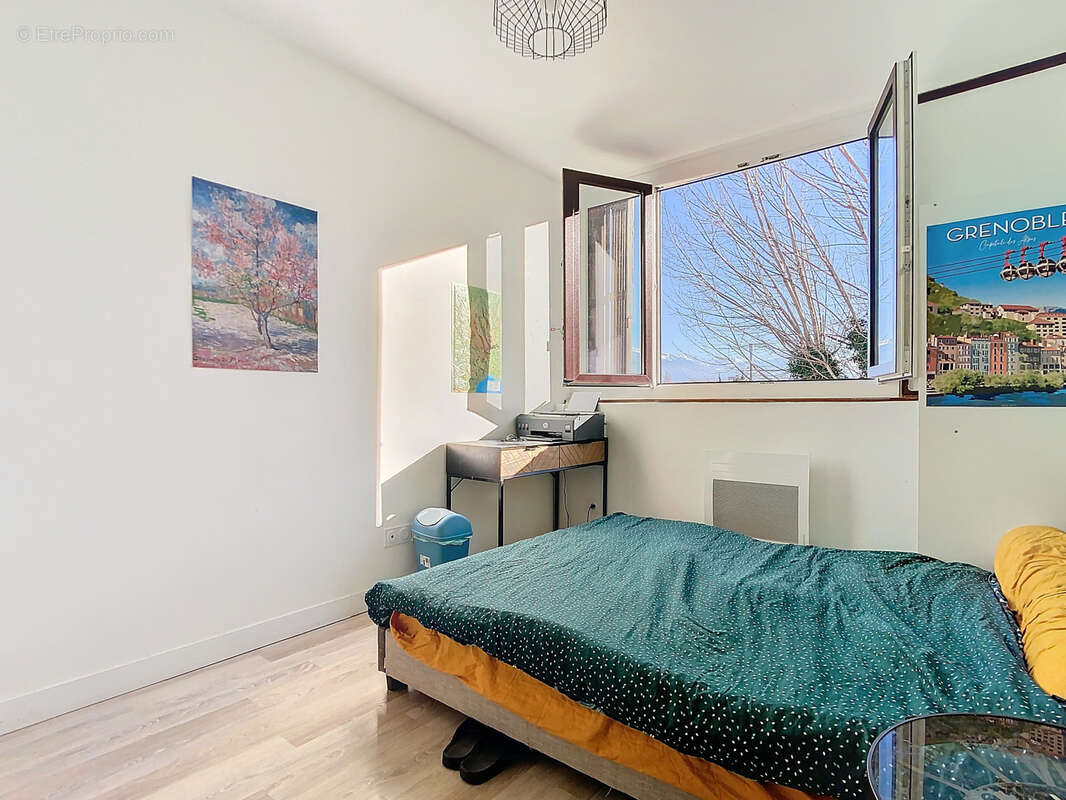 Appartement à FONTAINE