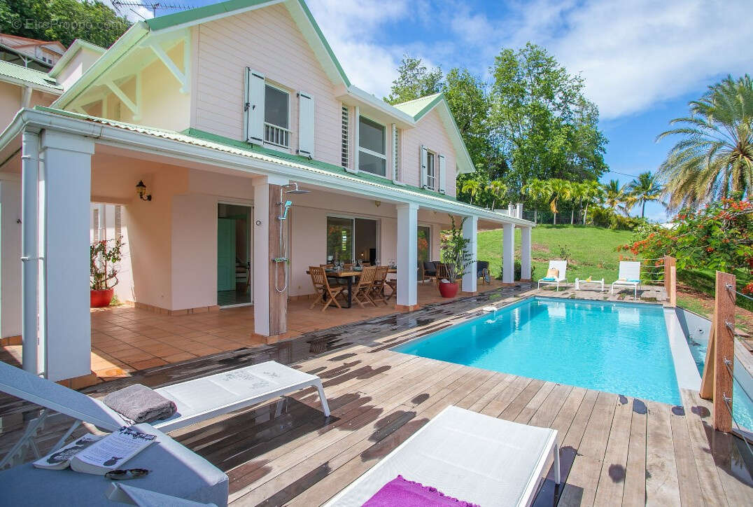 Villa de Prestige Piscine et Vue sur mer à 180o sur la Baie du Robert - photo 9