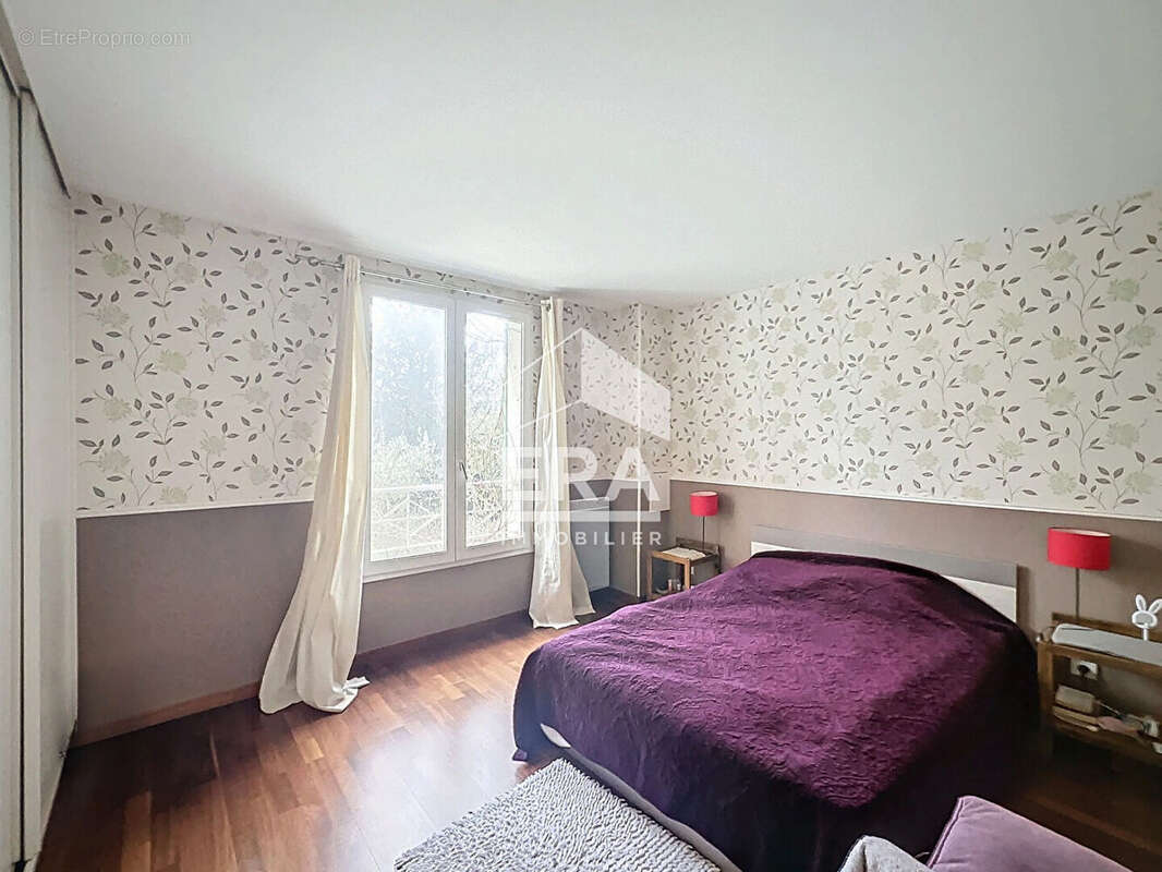 Maison à NEUVILLE-SUR-OISE