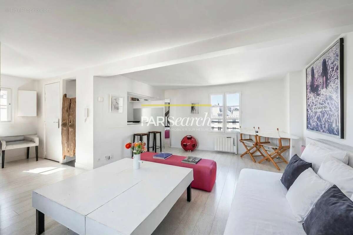 Appartement à PARIS-3E