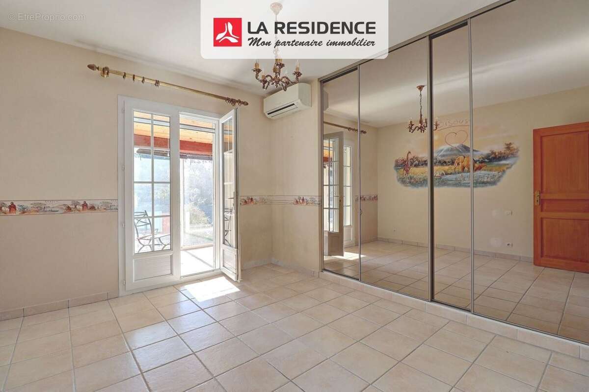 Maison à PUGET-SUR-ARGENS