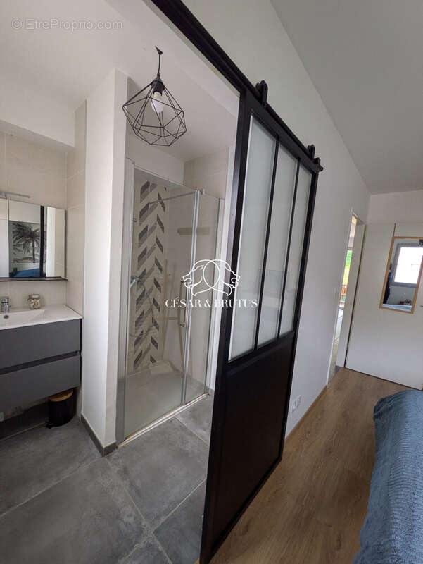 Maison 84 m² à Fontaines-Saint-Martin  - photo 8