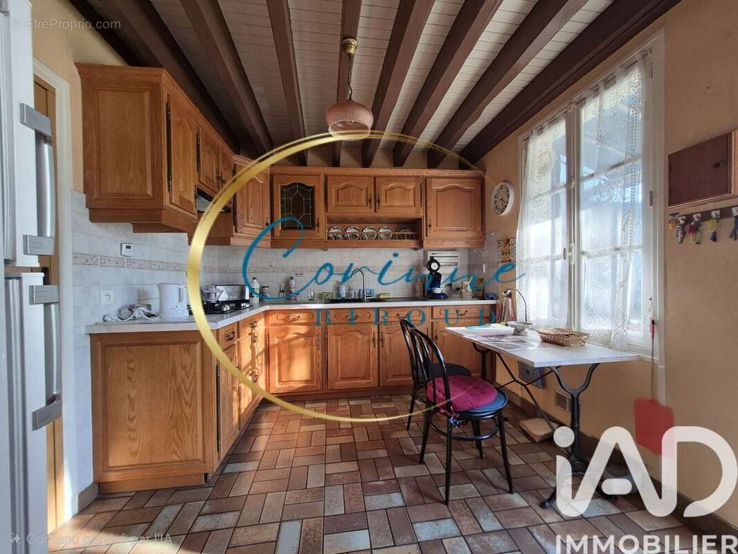 Photo 2 - Maison à VILLENEUVE-LES-SABLONS