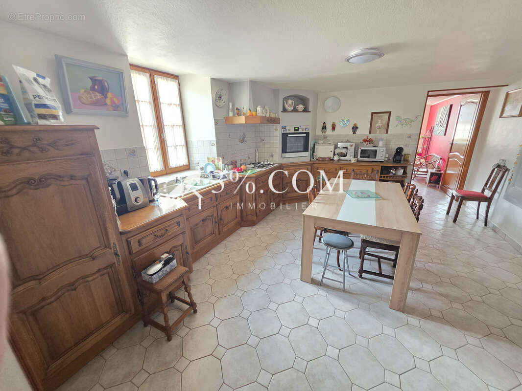 Spacieuse Maison Familiale de 340 m2 à Damelevieres (54360) - photo 6