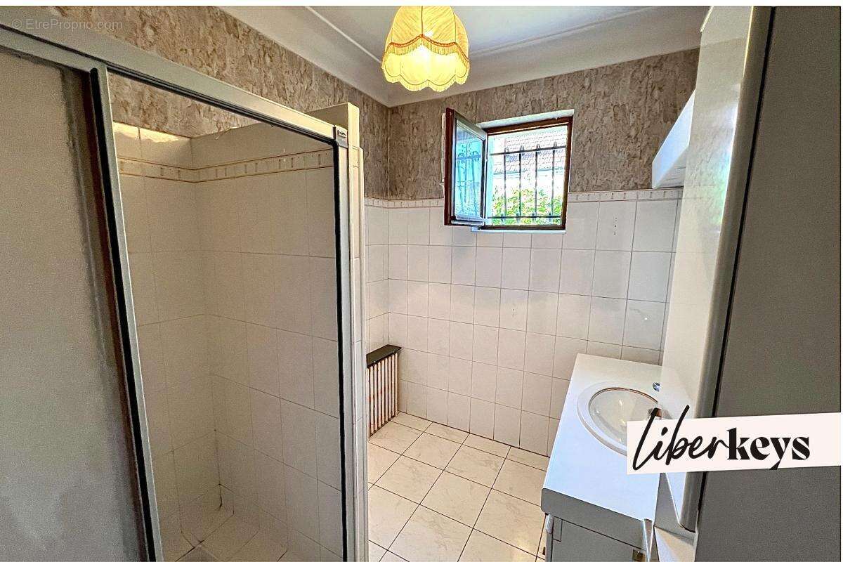 Maison 114m2 - Terrain divisible de 1801 m2 - Chatellerault Nord - photo 13