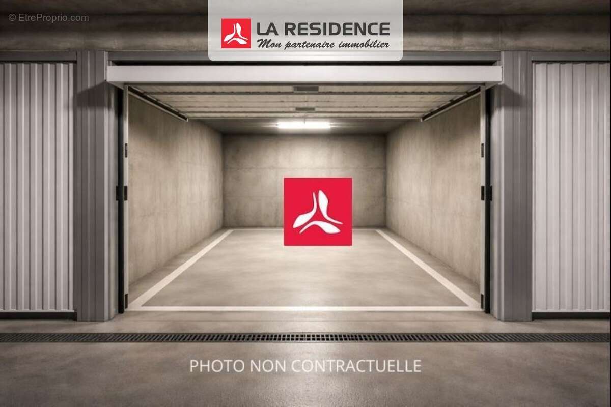 Parking à Paris-18e  - photo 2