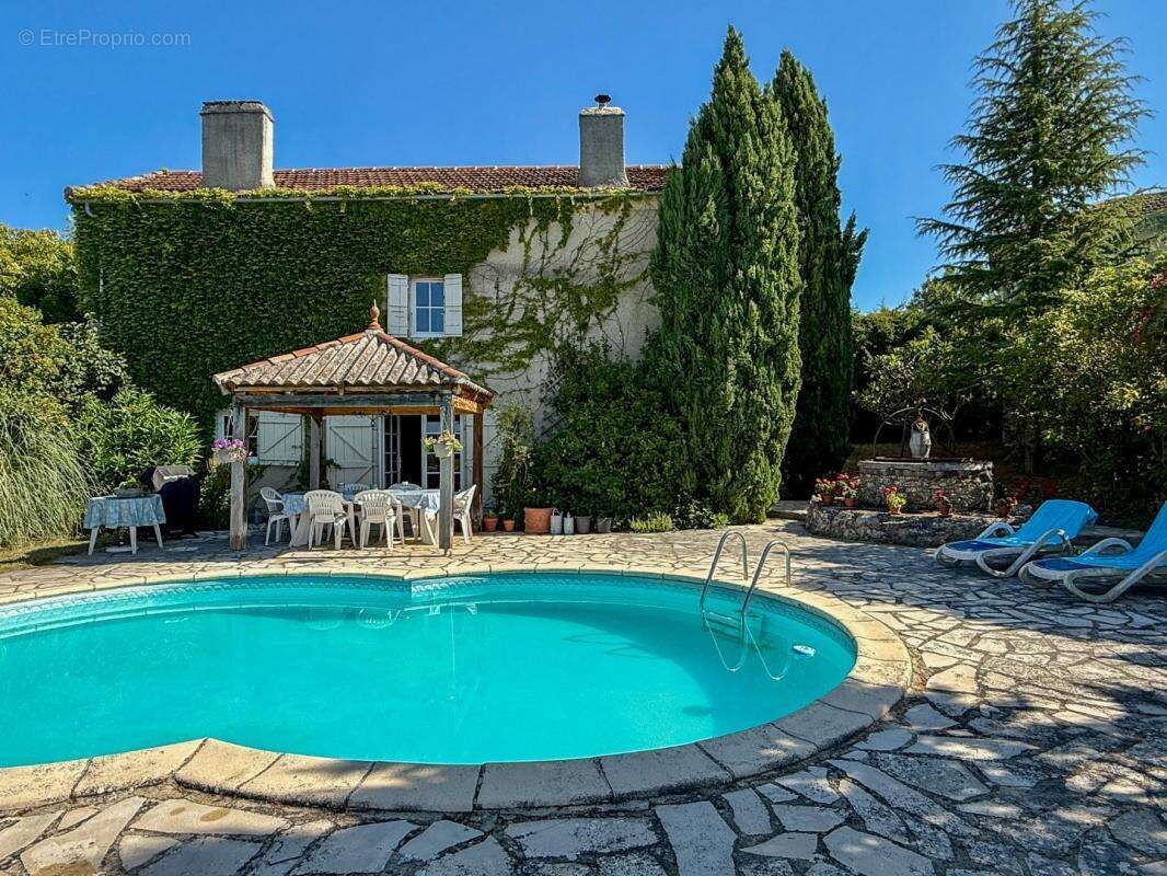 Charmante Maison en Pierre avec Piscine et Vue Panoramique - photo 2