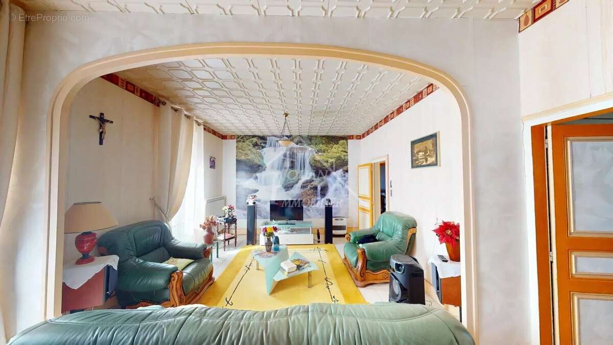 Maison à COSNE-D'ALLIER