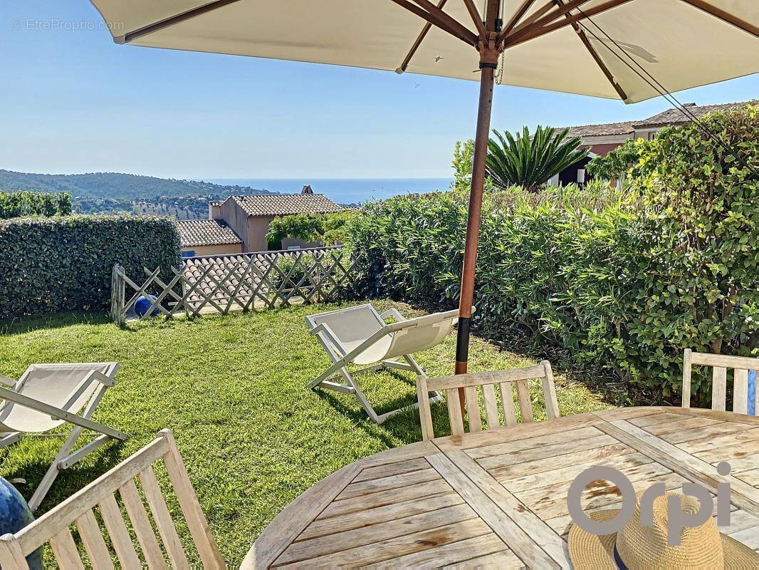 Maison à ROQUEBRUNE-SUR-ARGENS