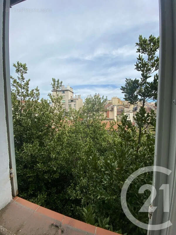 Appartement à MARSEILLE-4E