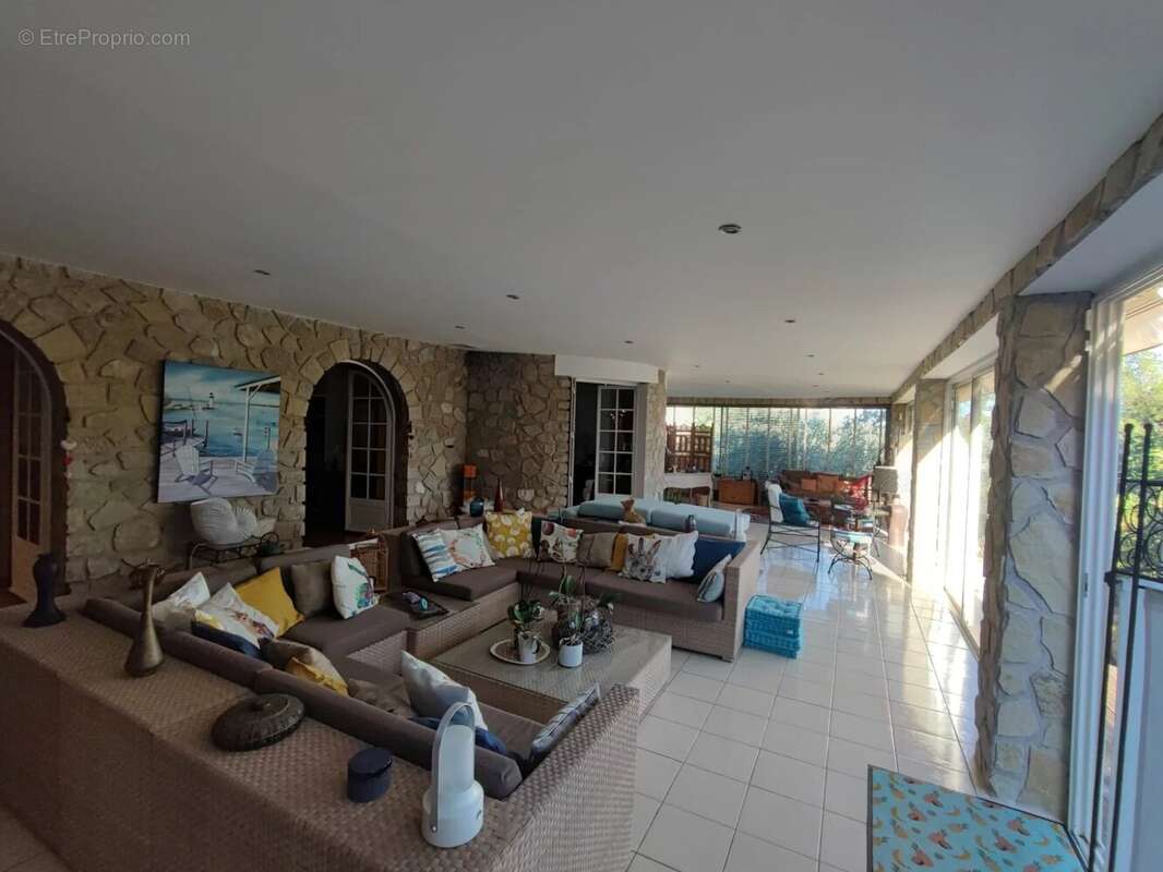 Maison à LA FARLEDE