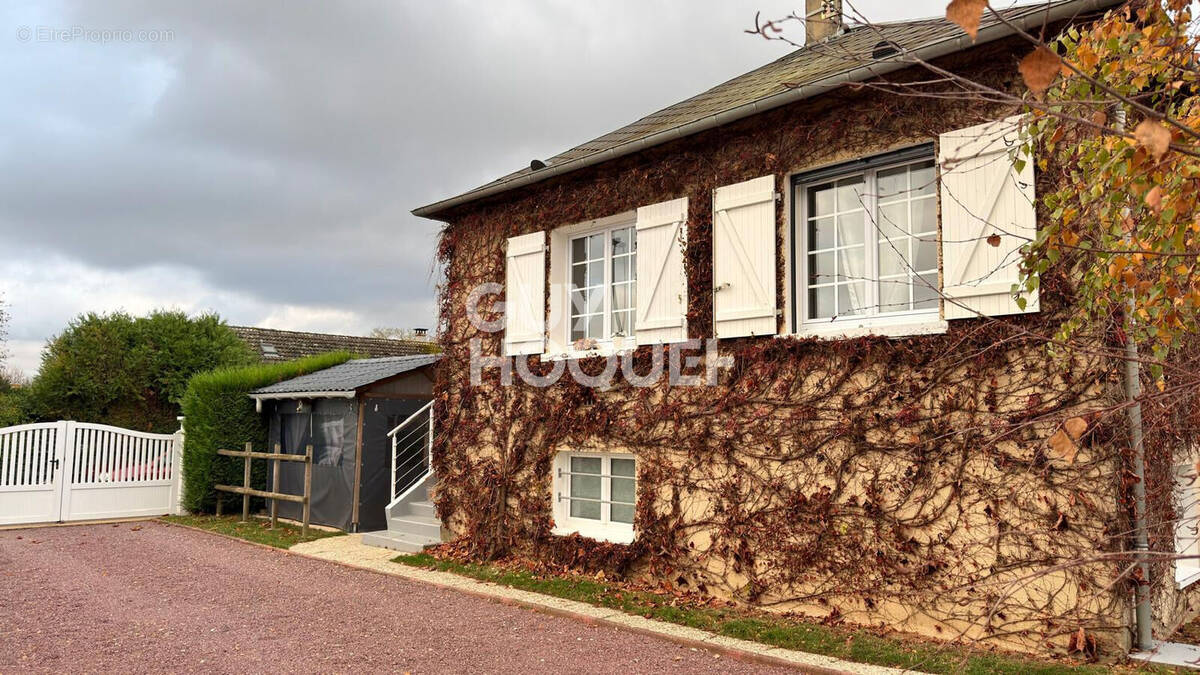 Maison à EZY-SUR-EURE