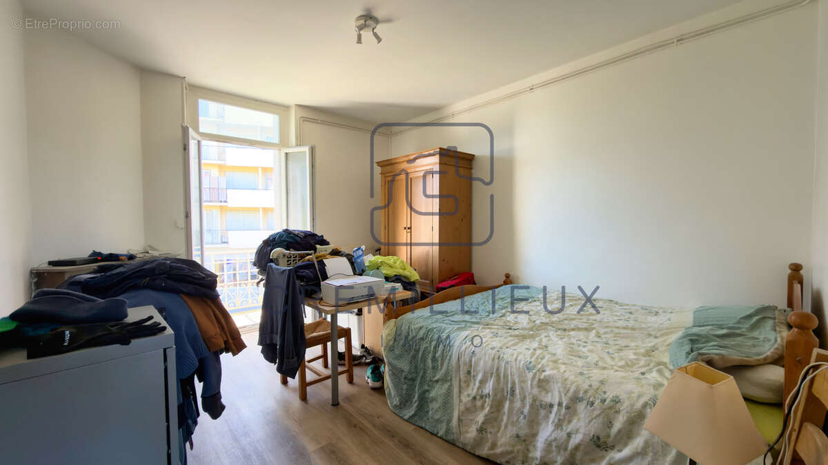 Appartement à GUILHERAND-GRANGES