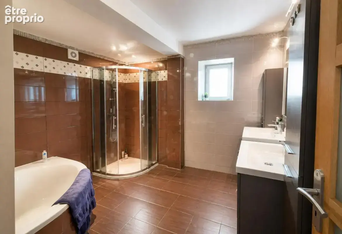 Maison de 8 pièces de 337 m² à La Sauvetat-de-Savères - photo 22