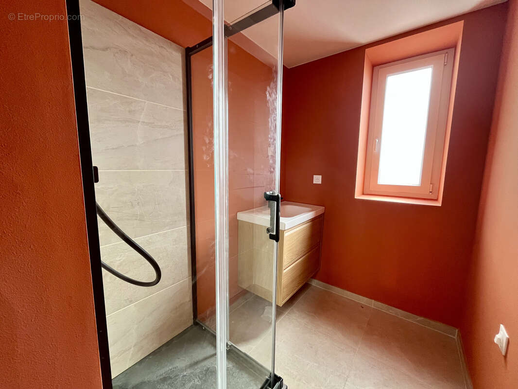 Appartement à MARSEILLE-1E