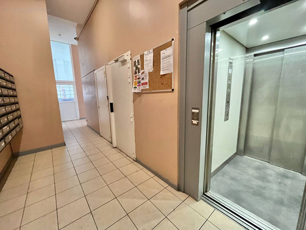 Appartement à SAINT-DENIS