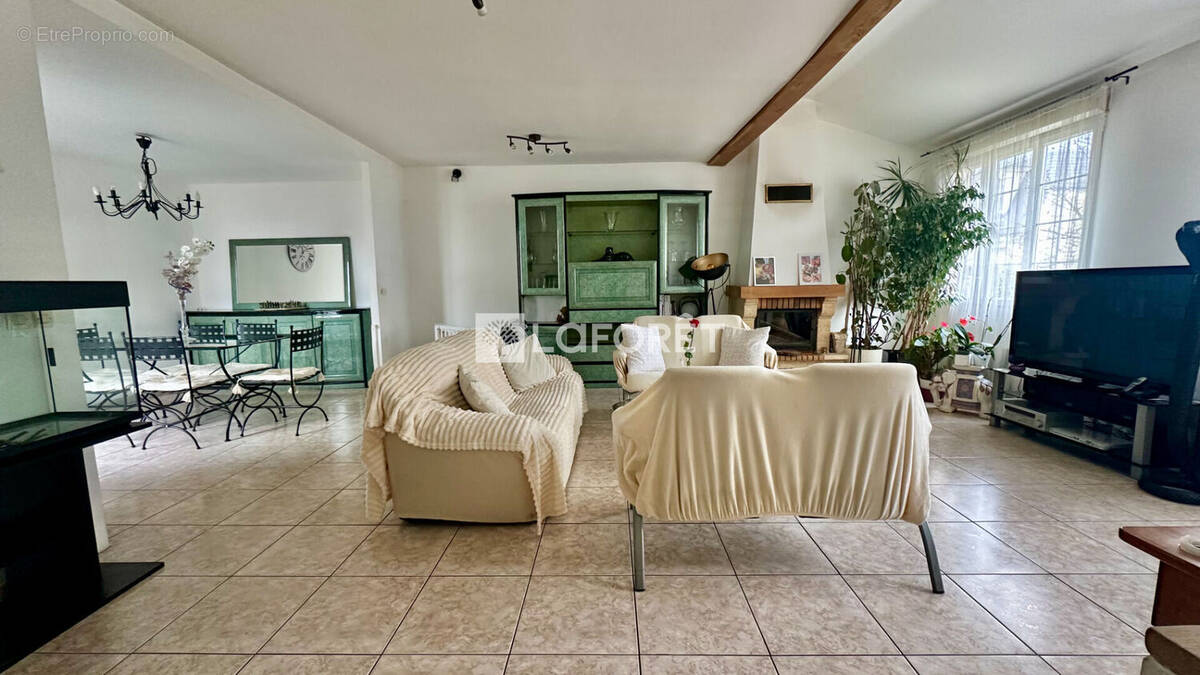 Maison à LES PAVILLONS-SOUS-BOIS