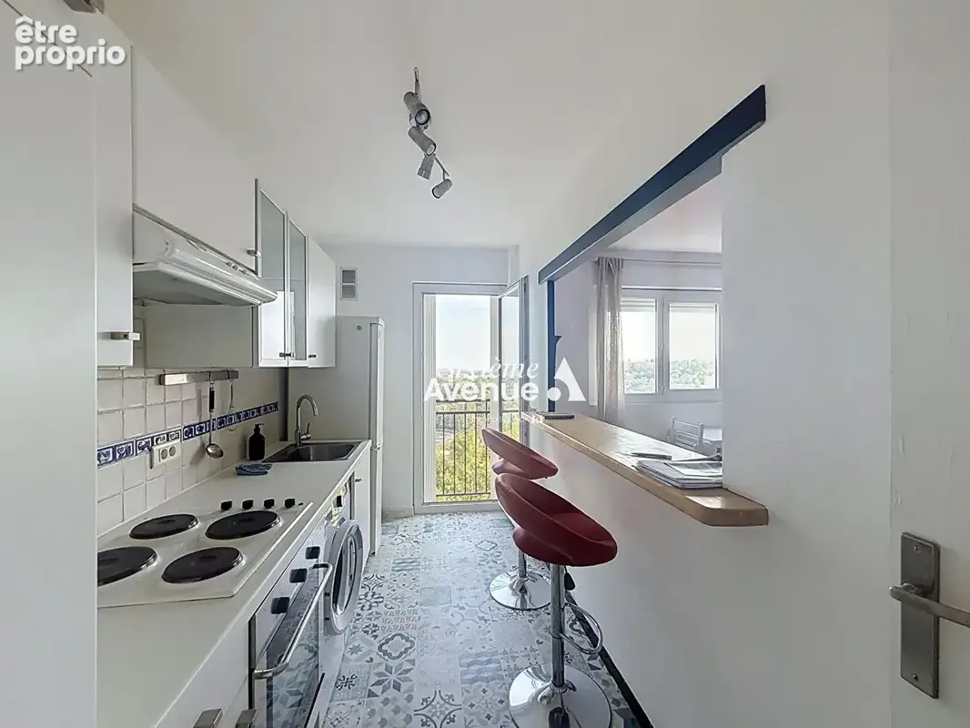 A vendre - Appartement 2 pièces  - 39 m² - Cave  Proche centre-ville de Grasse - photo 2