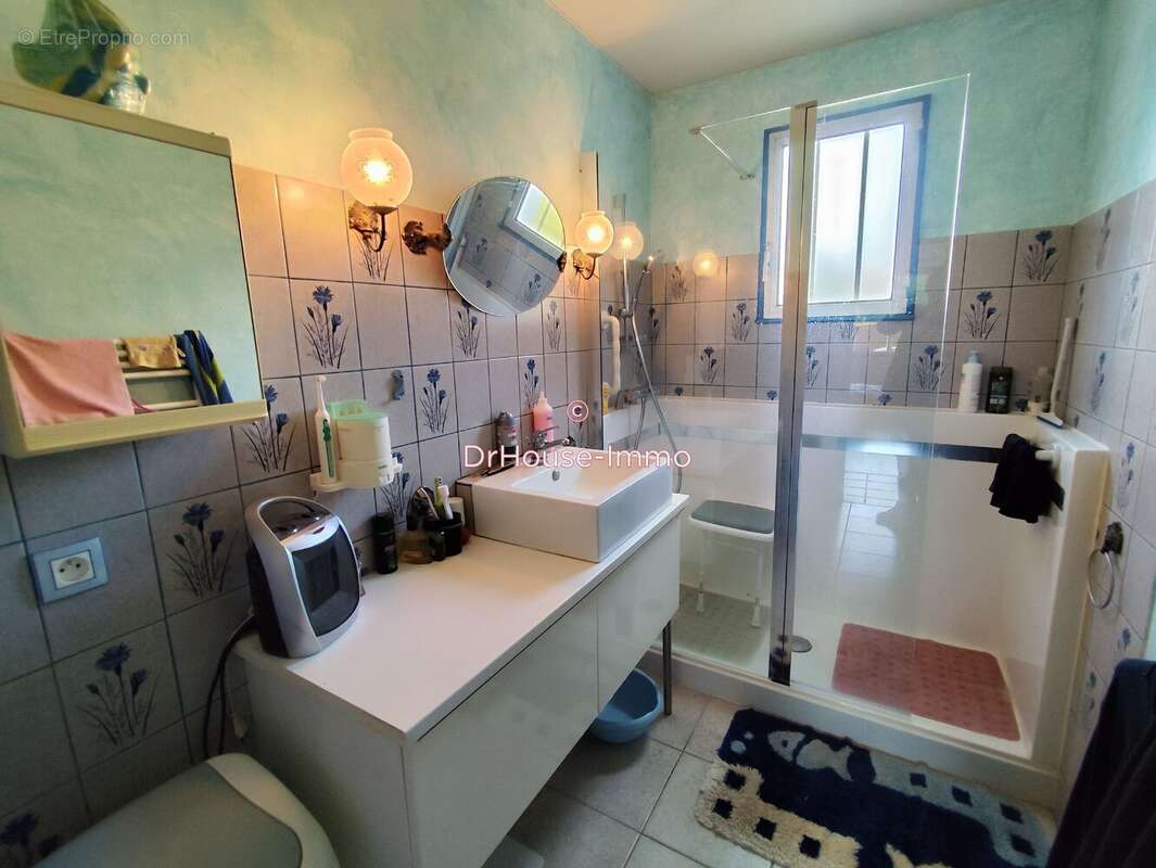 Maison à LA VILLE-AUX-CLERCS