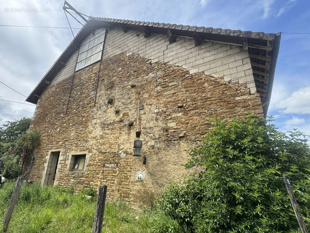 Maison à MONAY
