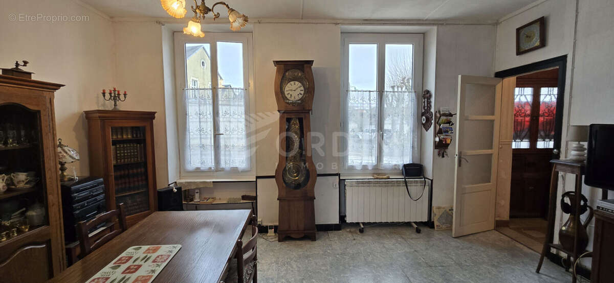 Maison à ALLIGNY-COSNE