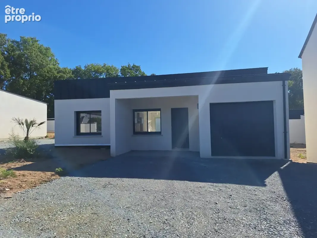 Photo Maison à Bains-Sur-Oust au prix de 262 250€