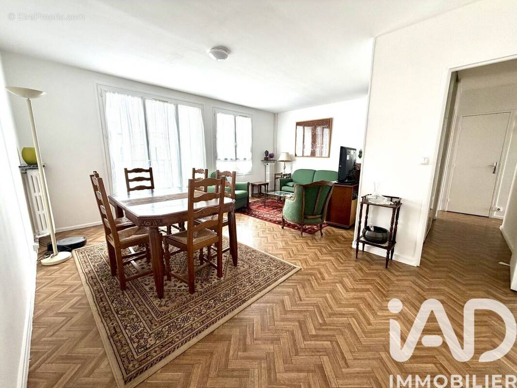 Photo 1 - Appartement à LE KREMLIN-BICETRE