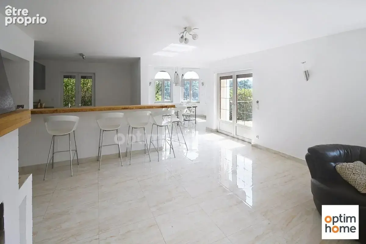 Tres belle maison individuelle - 4 chambres - 2 salles de bain - 2 garages - terrain de 25 ares - photo 6