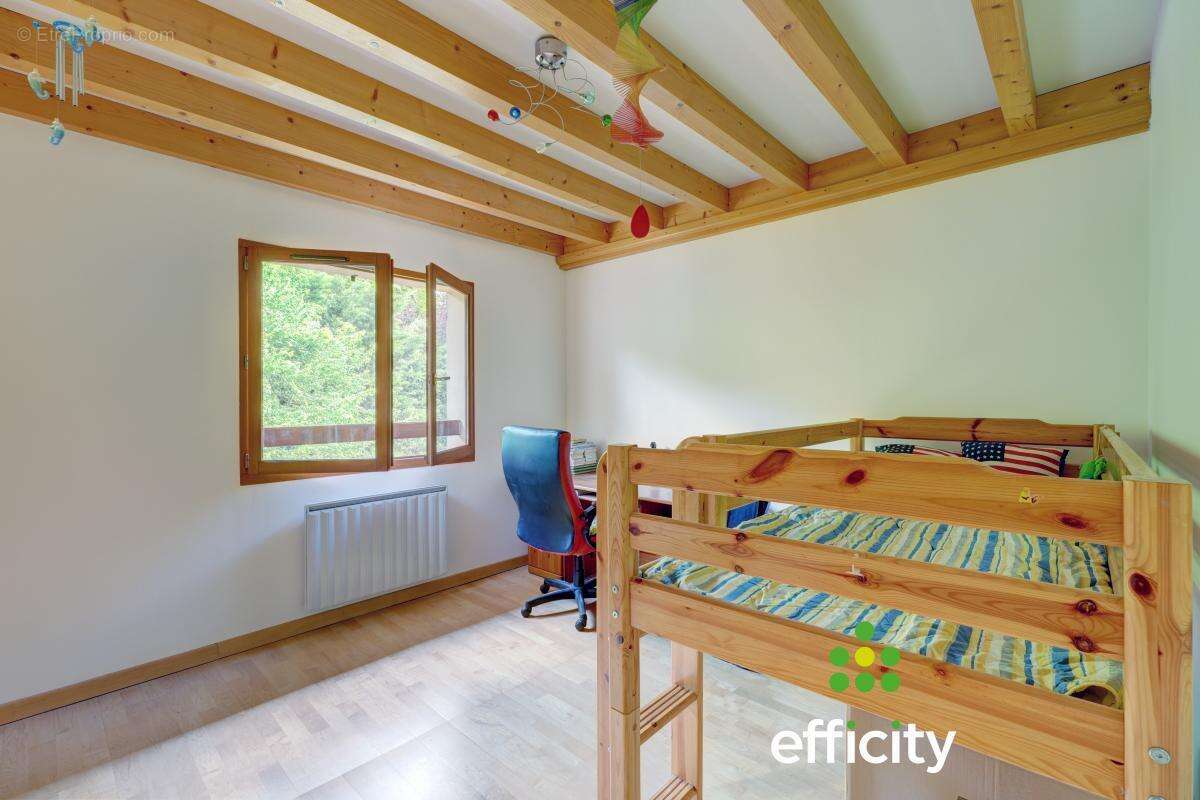 Maison à SAINTE-FOY-LES-LYON