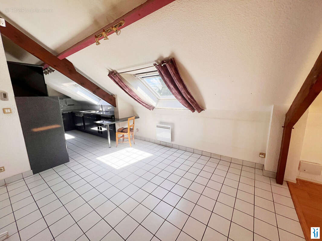 Appartement à MONT-SAINT-AIGNAN