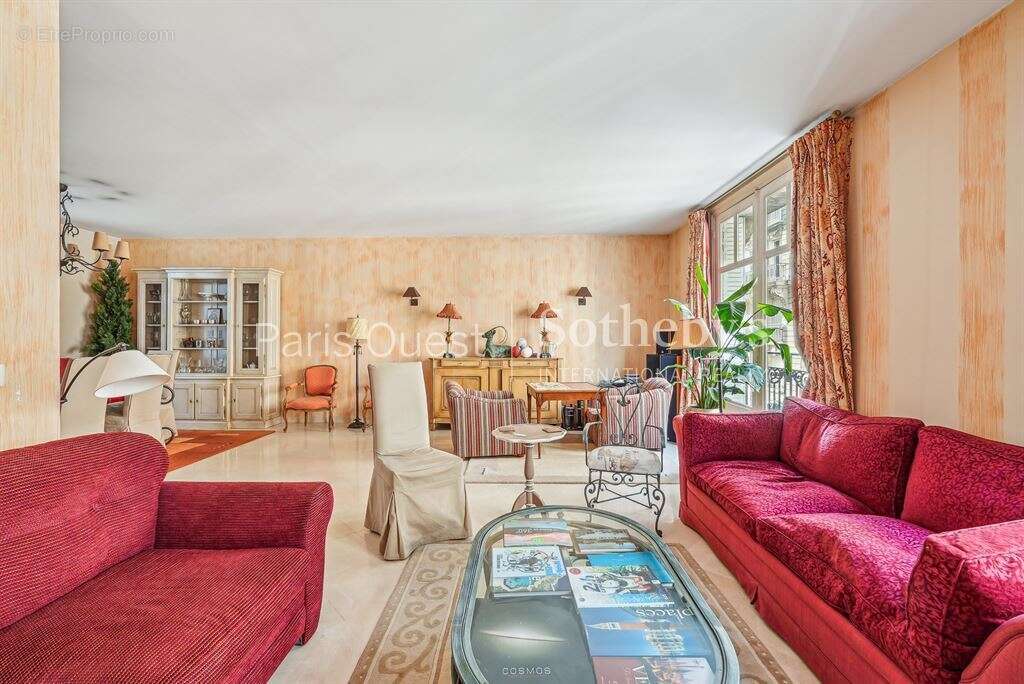 Maison à NEUILLY-SUR-SEINE