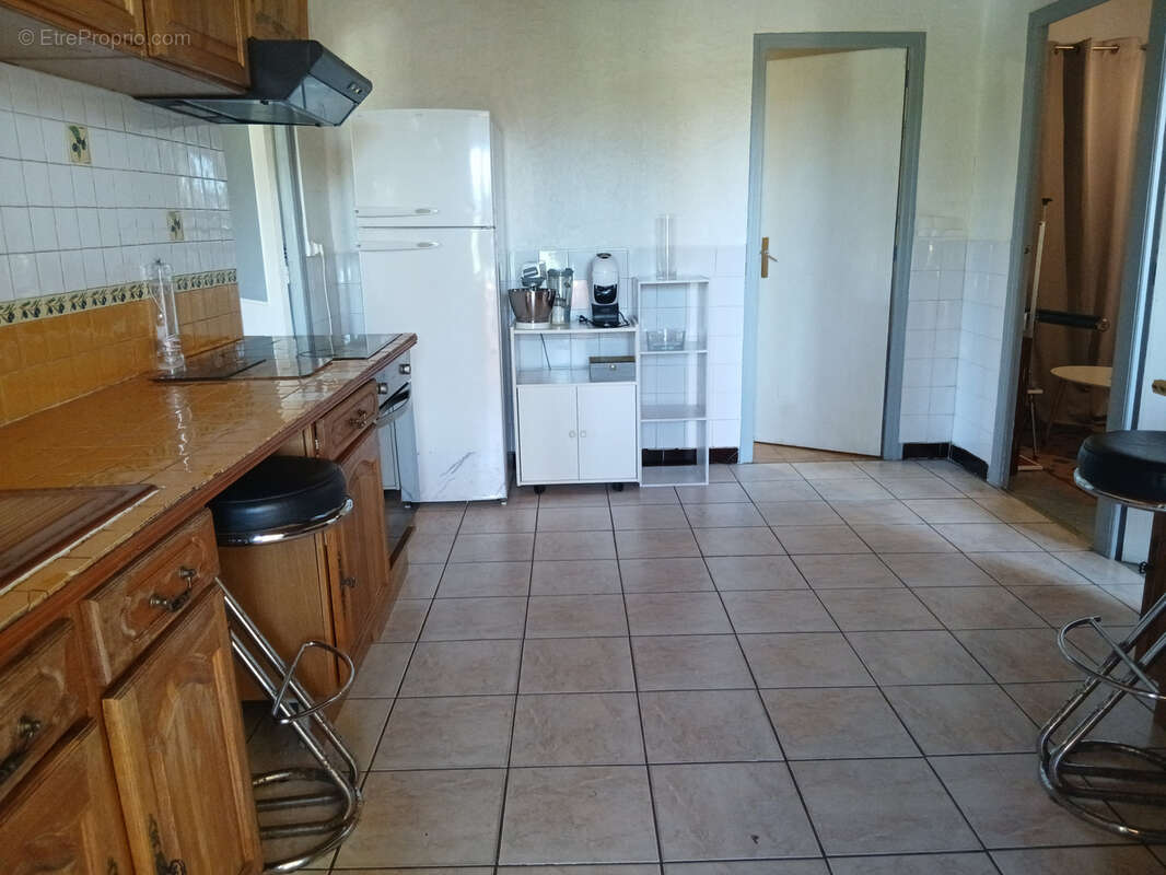 Maison à SAINT-HILAIRE-DE-BRETHMAS