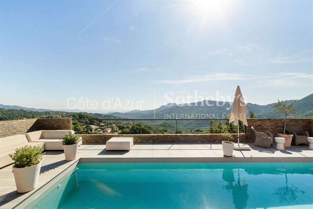 Maison à LES ADRETS-DE-L'ESTEREL