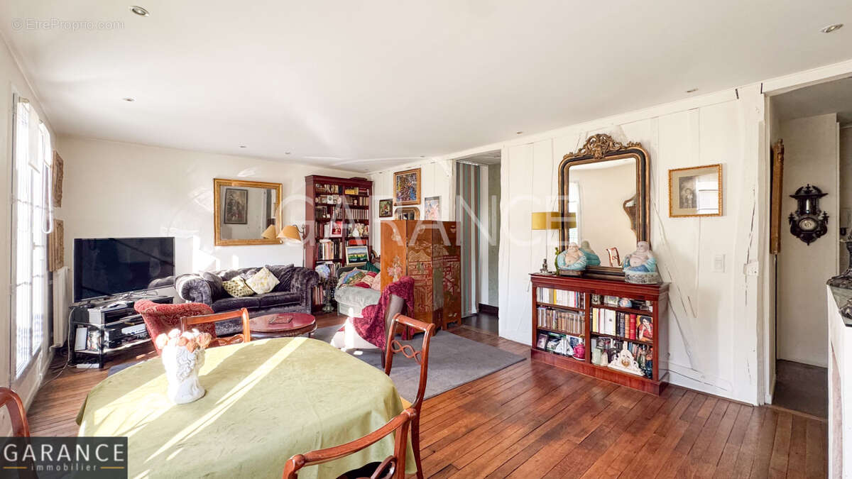 Appartement à PARIS-12E