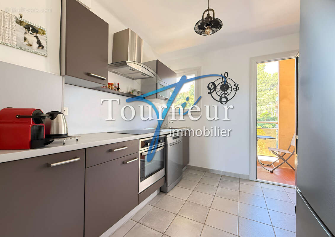 Appartement à SIX-FOURS-LES-PLAGES