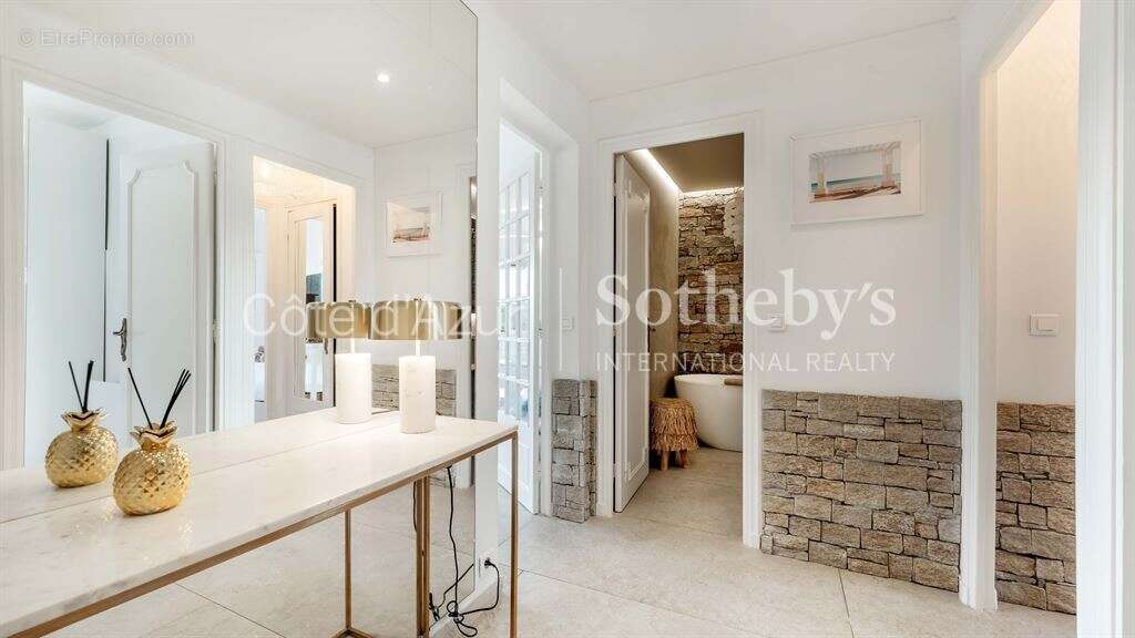 Appartement à SAINT-TROPEZ