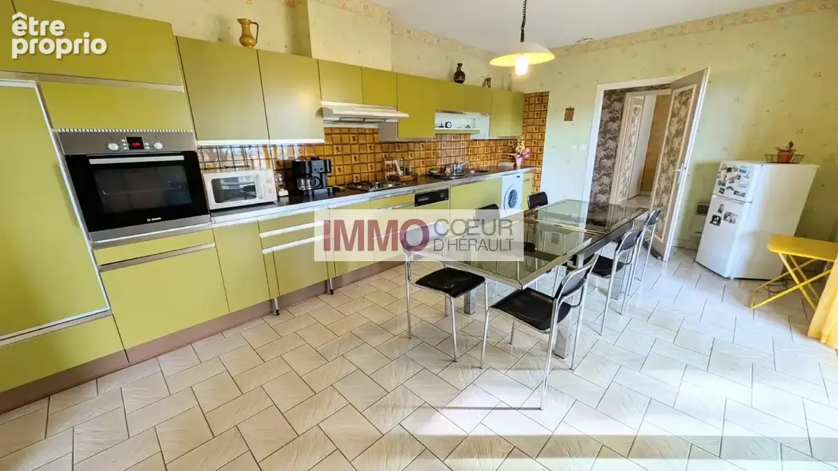 Villa de style vigneronne  218 m²  terrain de 3 980 m²  saint-andré-de-sangonis - photo 4