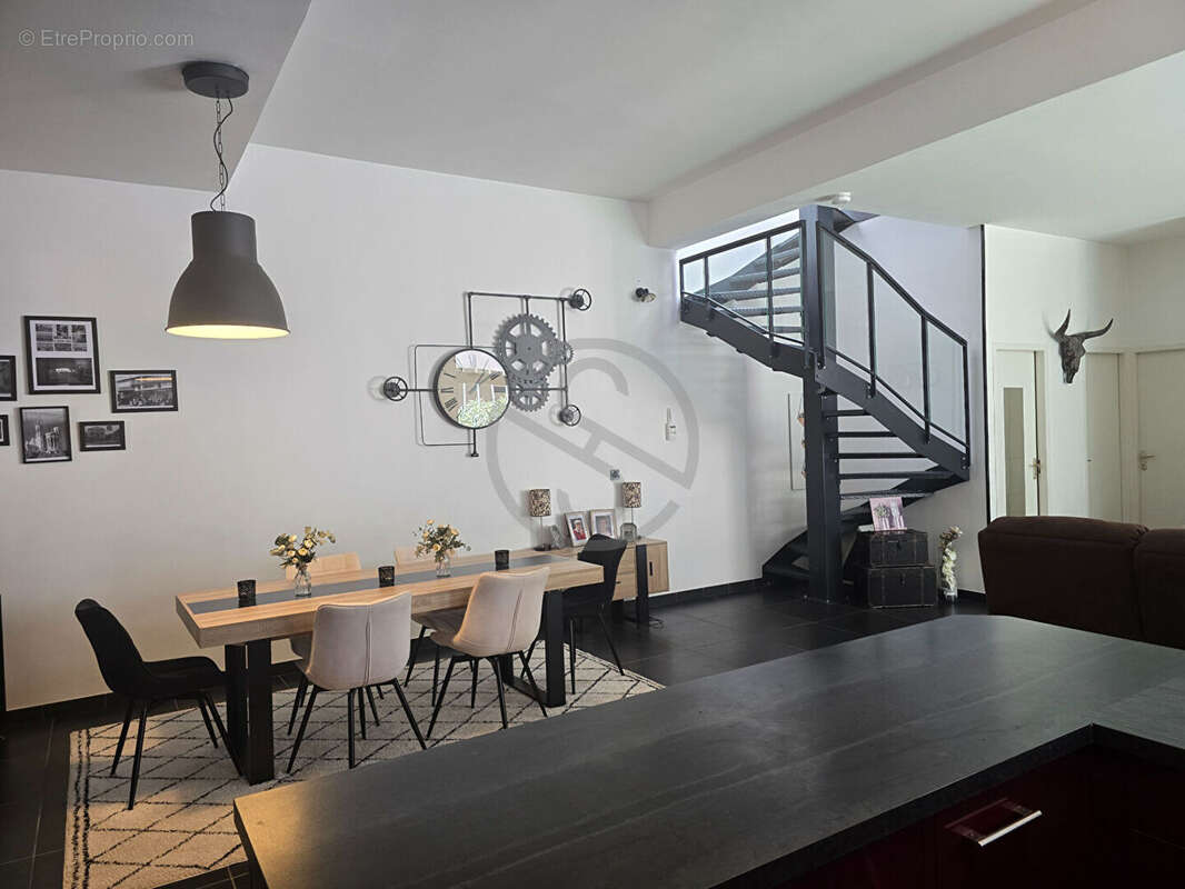Appartement à LA COTE-SAINT-ANDRE