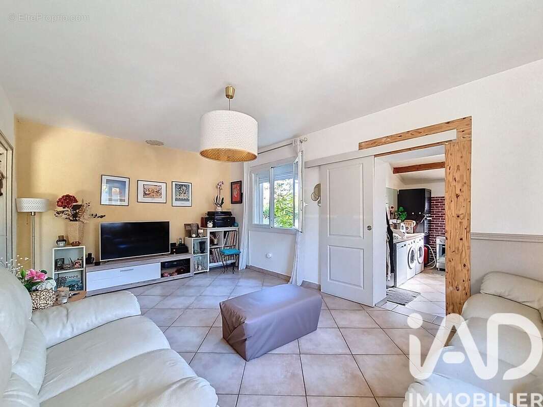 Maison 106 m² à Bagnols-Sur-Ceze  - photo 6