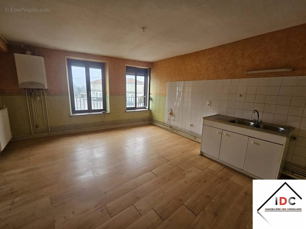 Appartement à AVRICOURT
