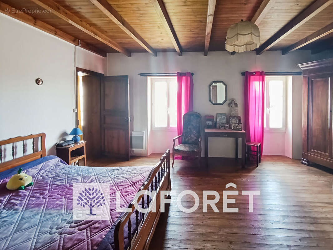 Maison à MAZEROLLES